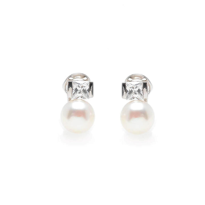Pendientes de plata perla Tu y Yo cierre omega de Salvatore