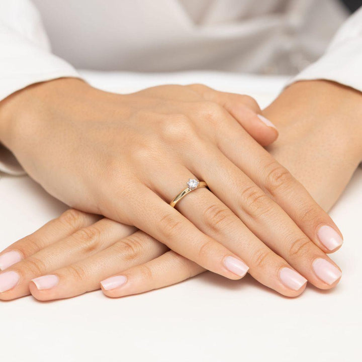 Anillo de Compromiso Lira Oro 14K con Diamante Natural 0,25 ct