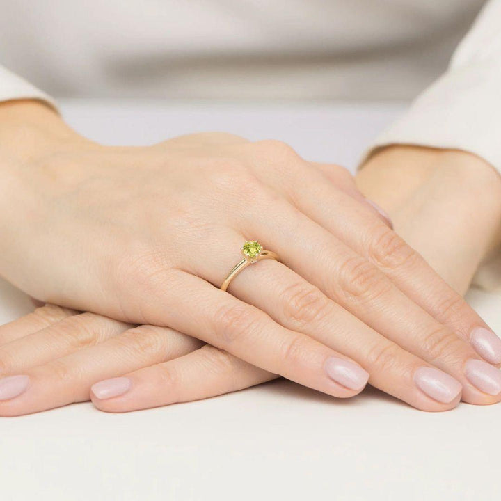 Anillo Olivé Oro Amarillo 14K con Peridoto y Diamantes 0,60 ct