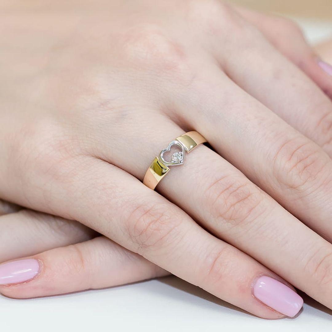 Anillo Philia Oro 14K Corazón con Diamante