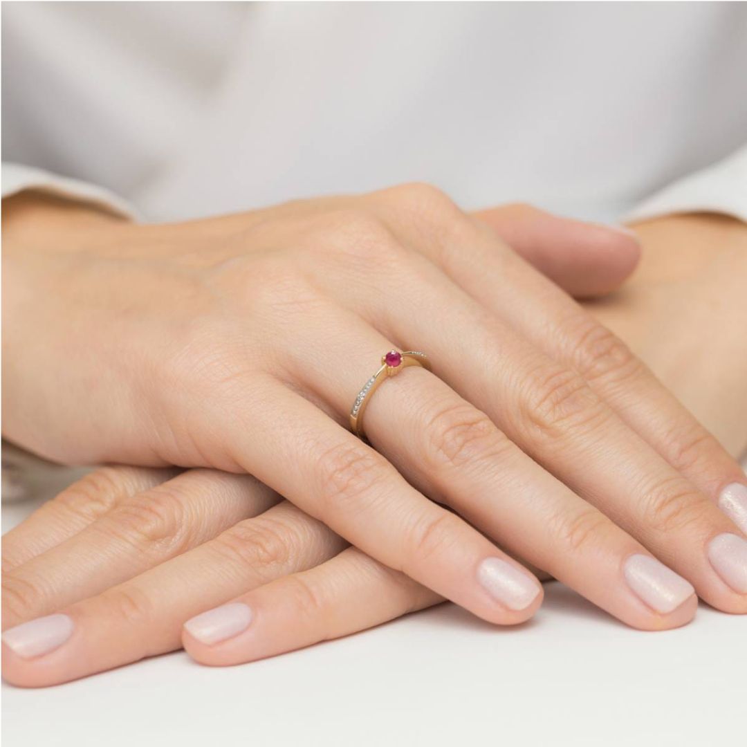 Anillo Aitana de Oro 14K con Rubí y Diamantes