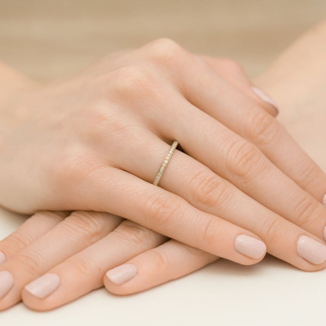 Anillo Anabella de Oro 9K con Diamantes