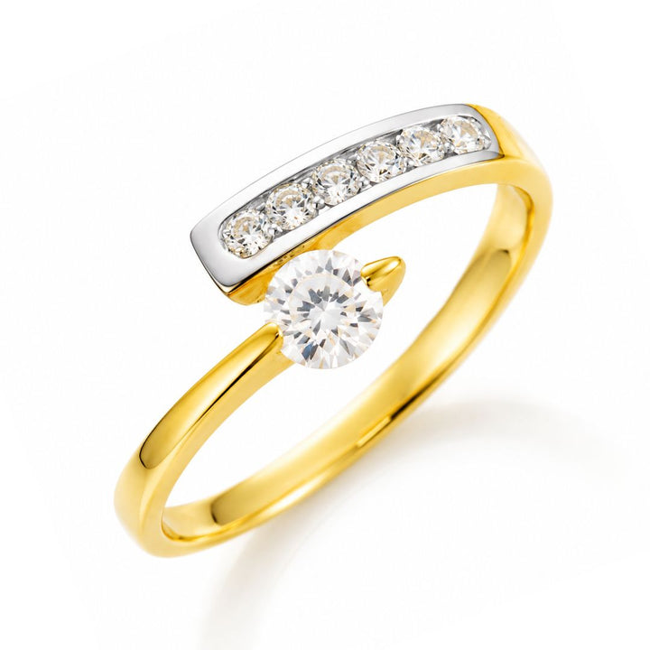 Anillo Bicolor de Oro de 18K con Circonita Central