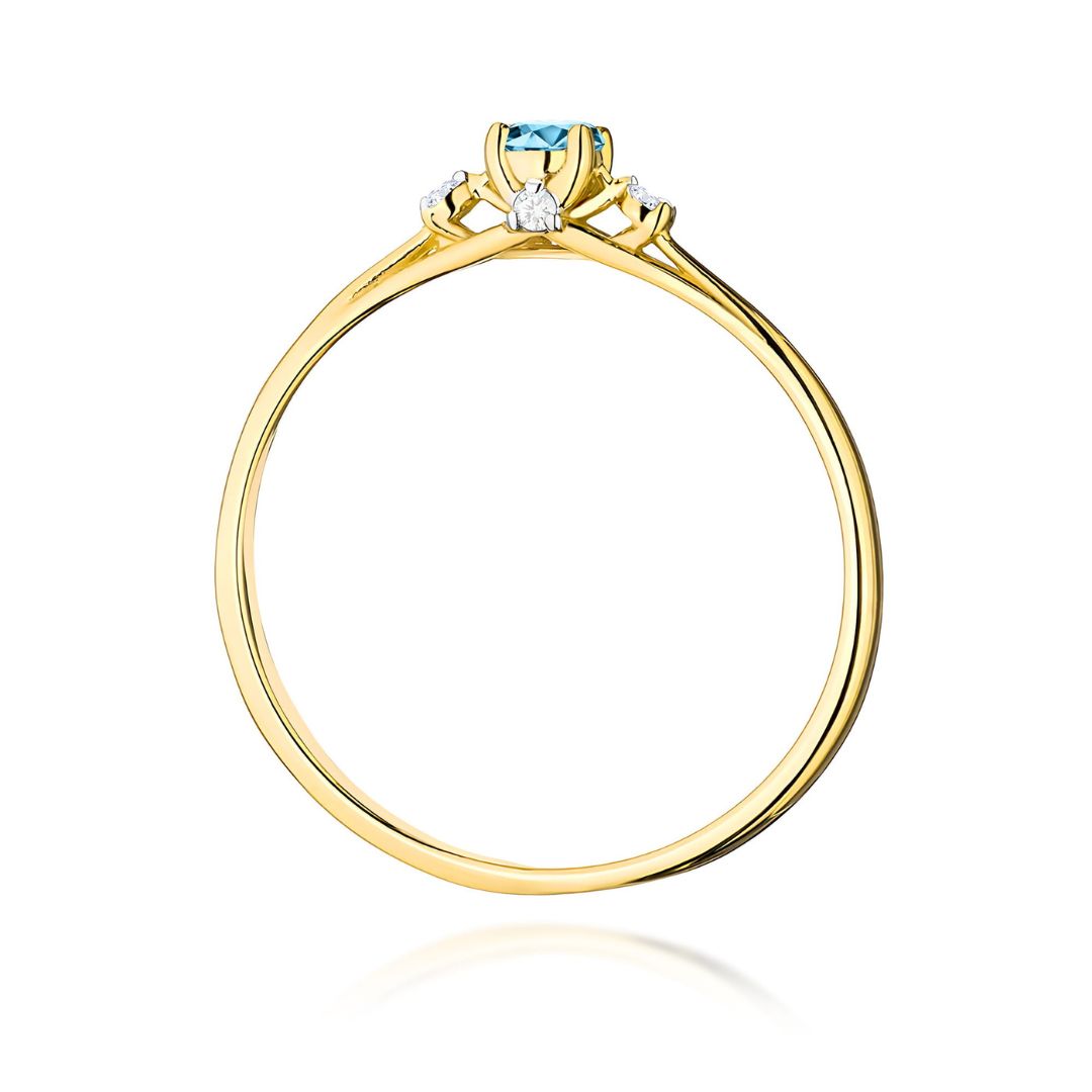 Anillo Celeste de Oro 9K con Topacio Swiss y Diamantes