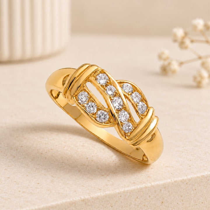 Anillo de Oro 18K Entrelazado con Circonitas