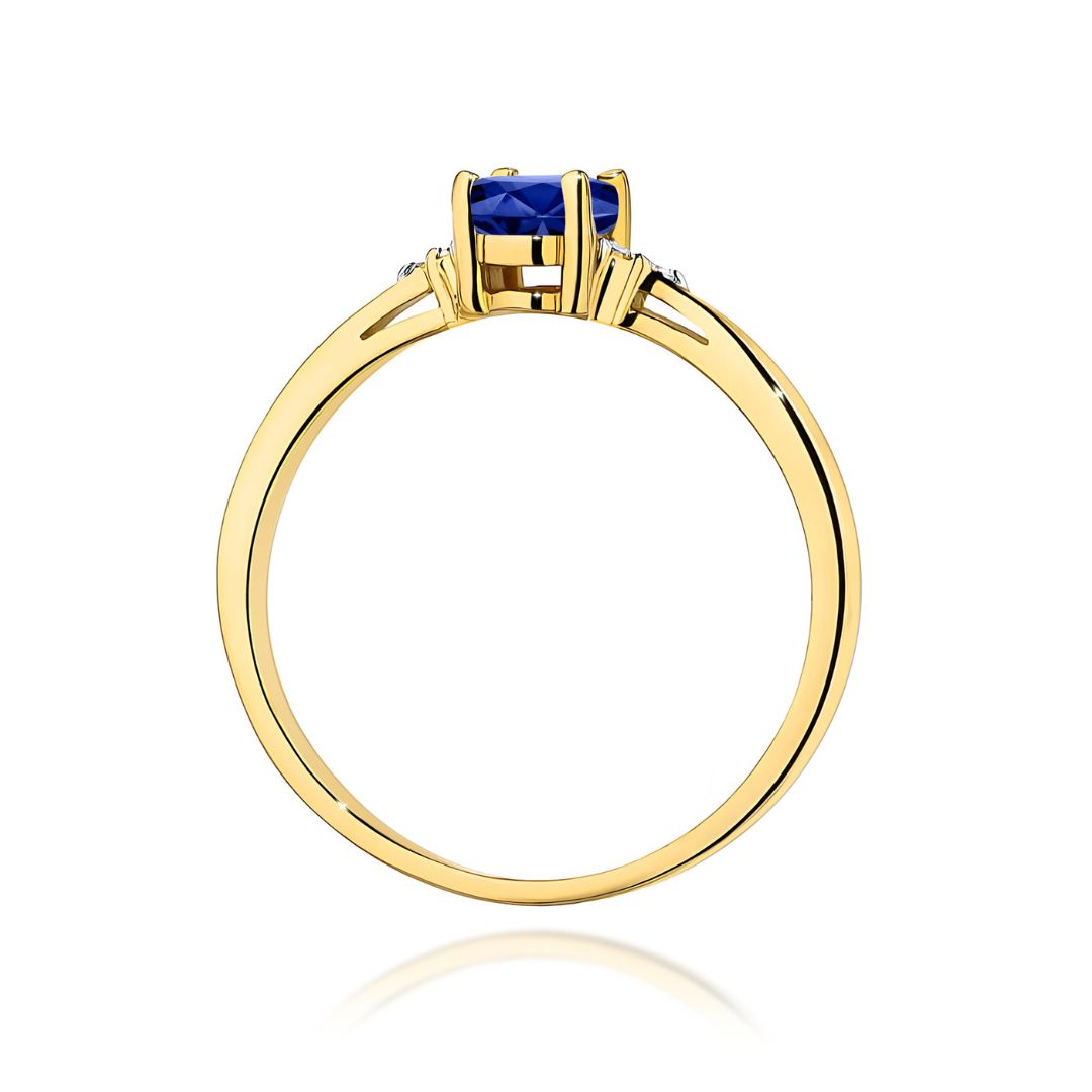 Anillo Emma de Oro 14K con Zafiro Oval y Diamantes