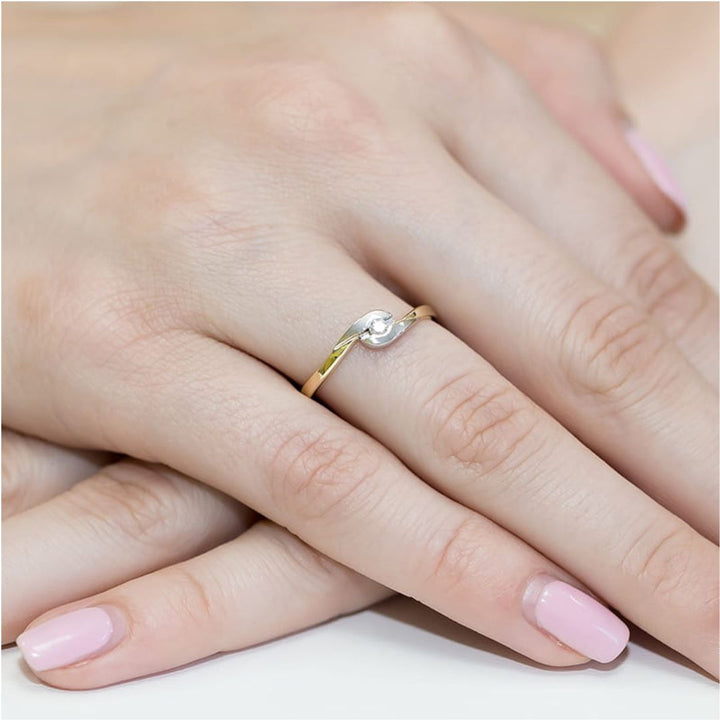 Anillo Lía Bicolor de Oro 14K con Diamante Natural 0,05 ct