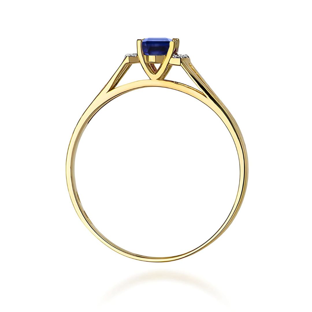 Anillo Lidia de Oro 14K con Zafiro Oval y Diamantes