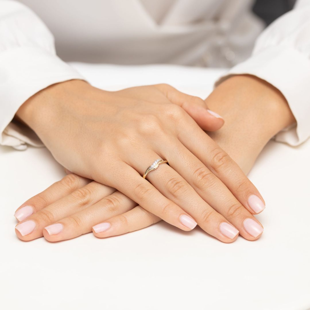 Anillo Vega de Oro 14K con Diamantes Naturales