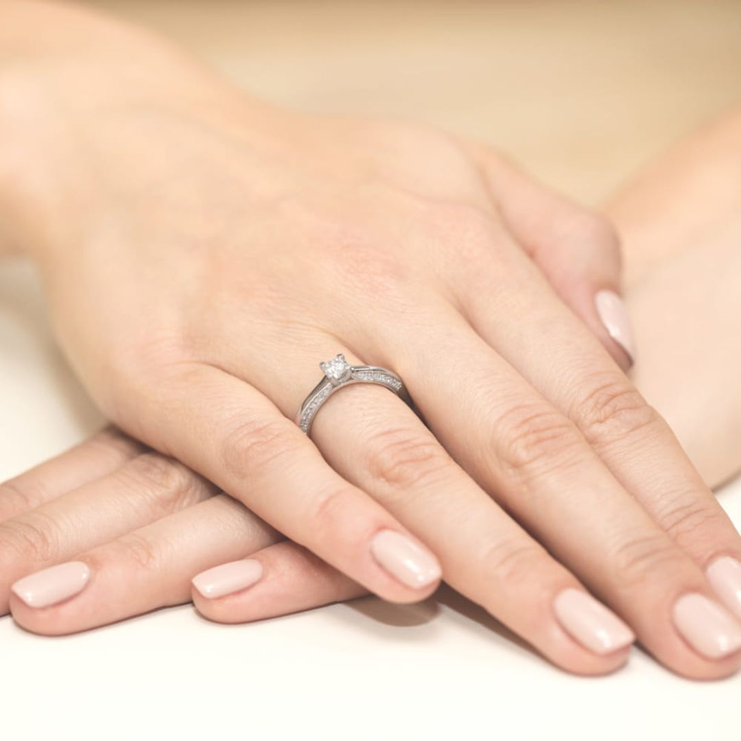 Anillo de Compromiso Oro Blanco 14K con Diamante 0,30 ct