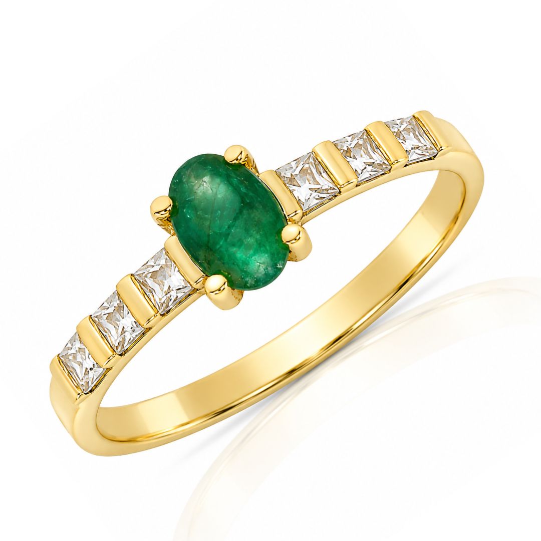 Anillo de Oro 18K con Esmeralda y Circonitas