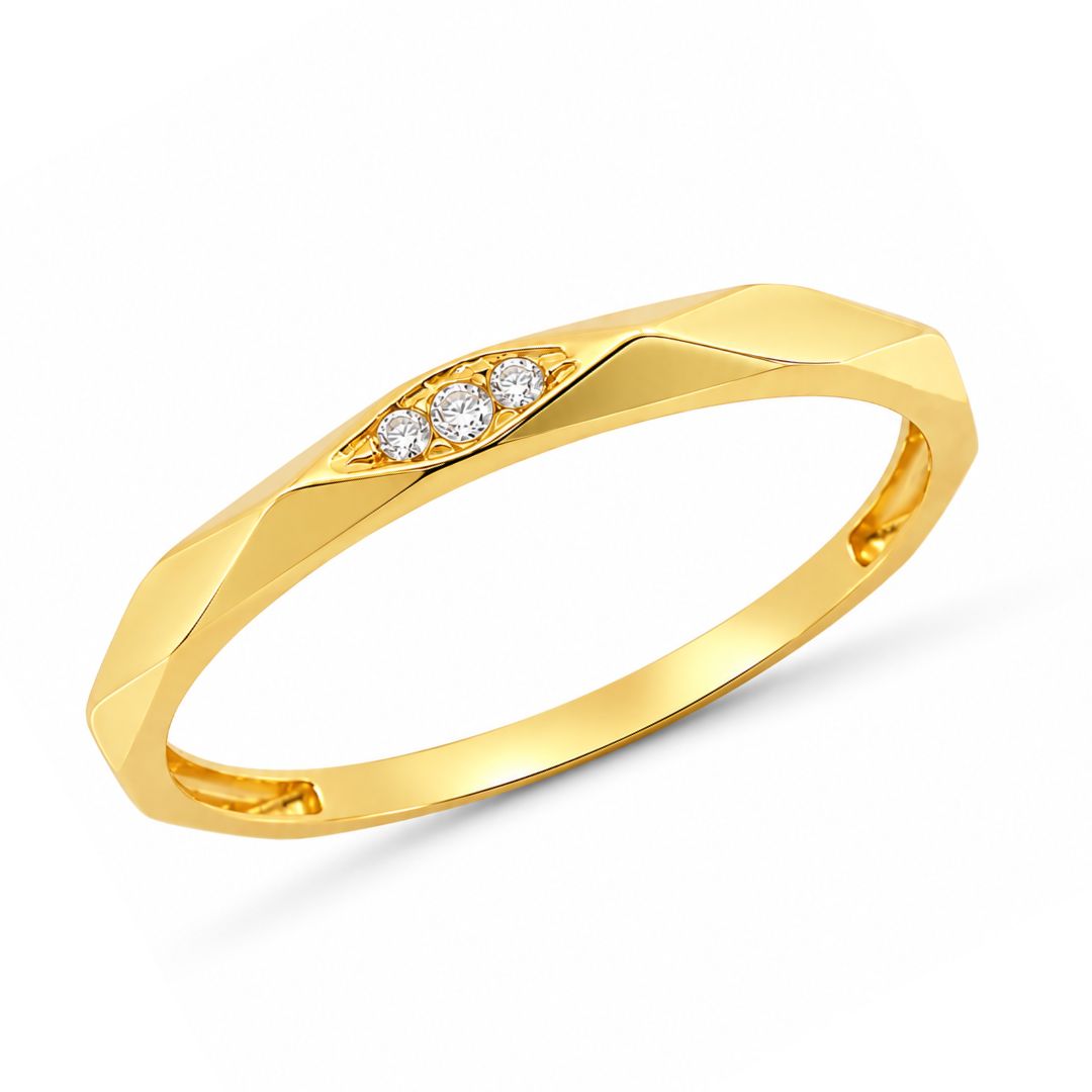 Anillo de Oro 18K con Rombos y Tres Circonitas