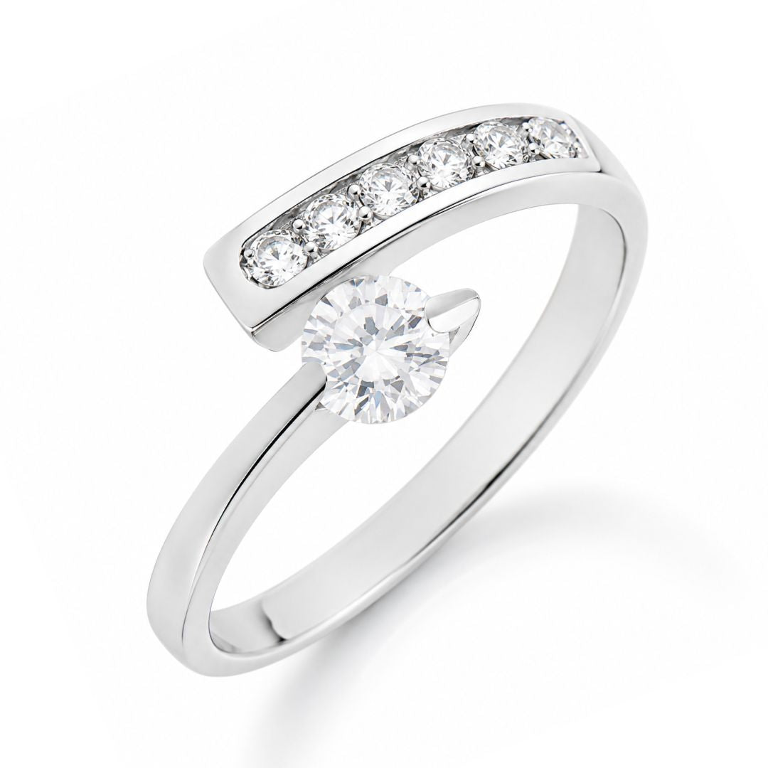 Anillo de Oro Blanco de 18K – Inspirado en el Amor