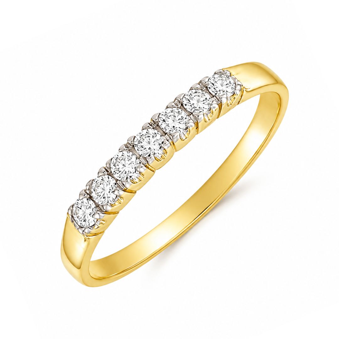 Anillo de Oro de 18K con Circonitas – Un Brillo para Siempre