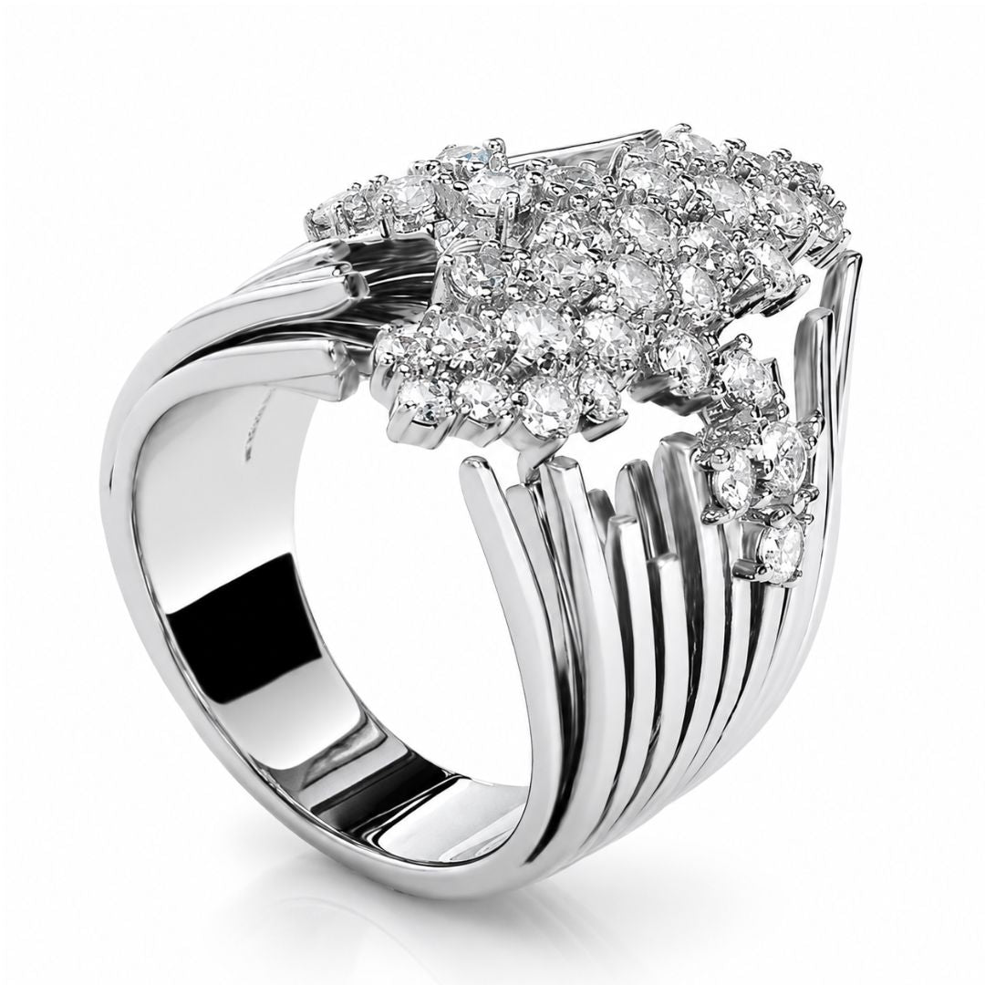 Anillo de Plata de Ley 925 con Circonitas Diseño Atrevido y Moderno – Talla 16