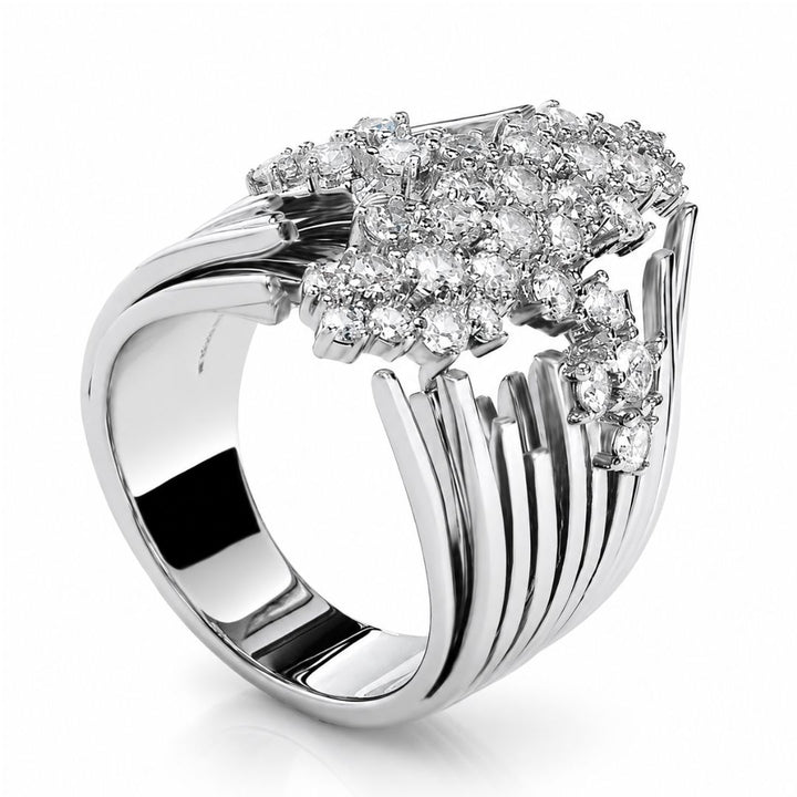 Anillo de Plata de Ley 925 con Circonitas Diseño Atrevido y Moderno – Talla 16