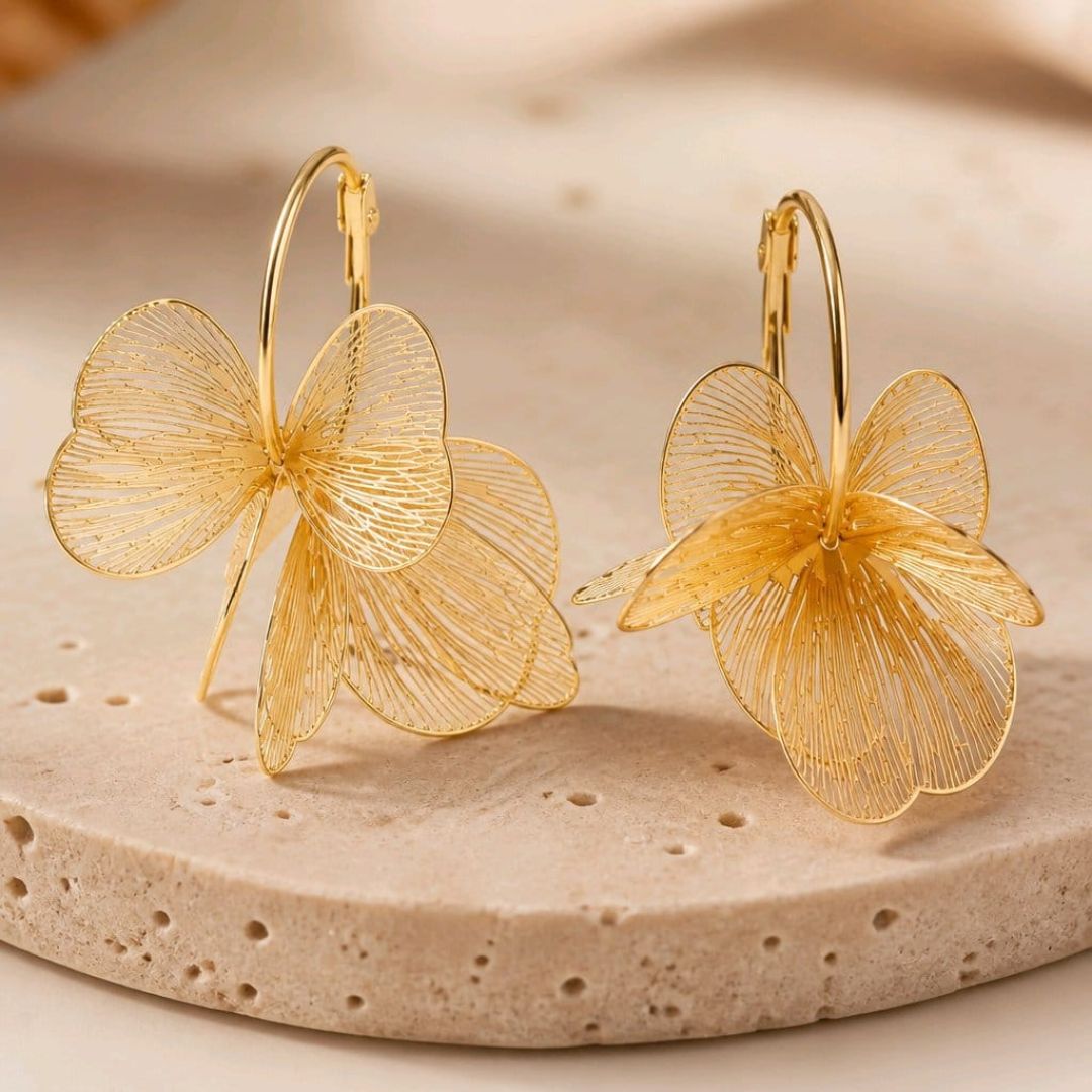Aros Dorados con Flor de Filigrana