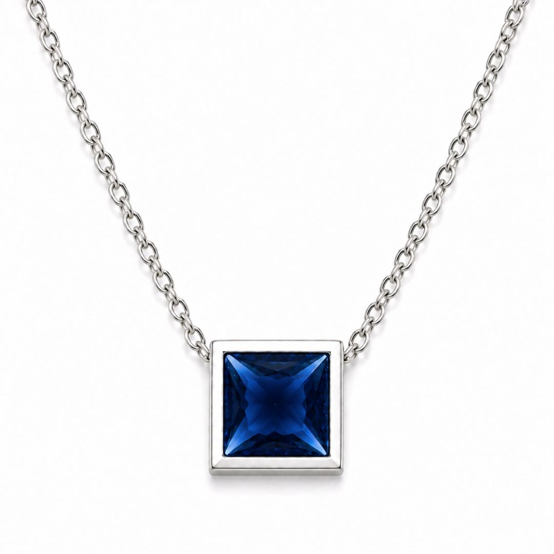 Collar Geométrico con Cristal Cuadrado