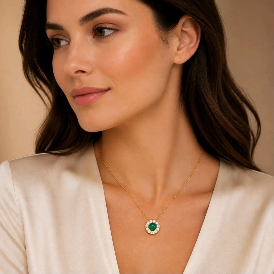 Collar Plata 925 Chapado en Oro con Circonita Verde y Halo de Circonitas