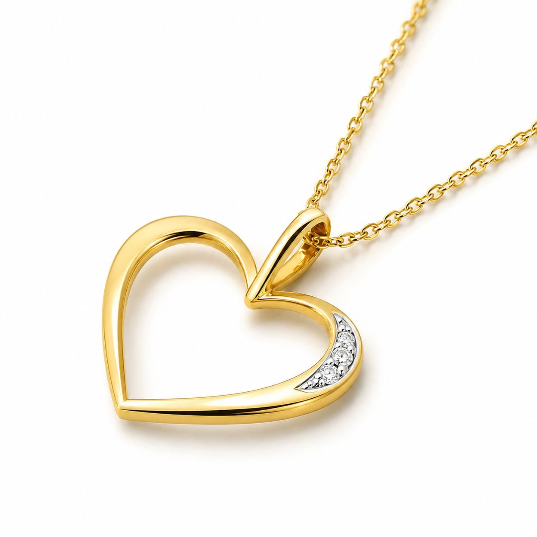Colgante Corazón con 3 Diamantes en Oro de 14K