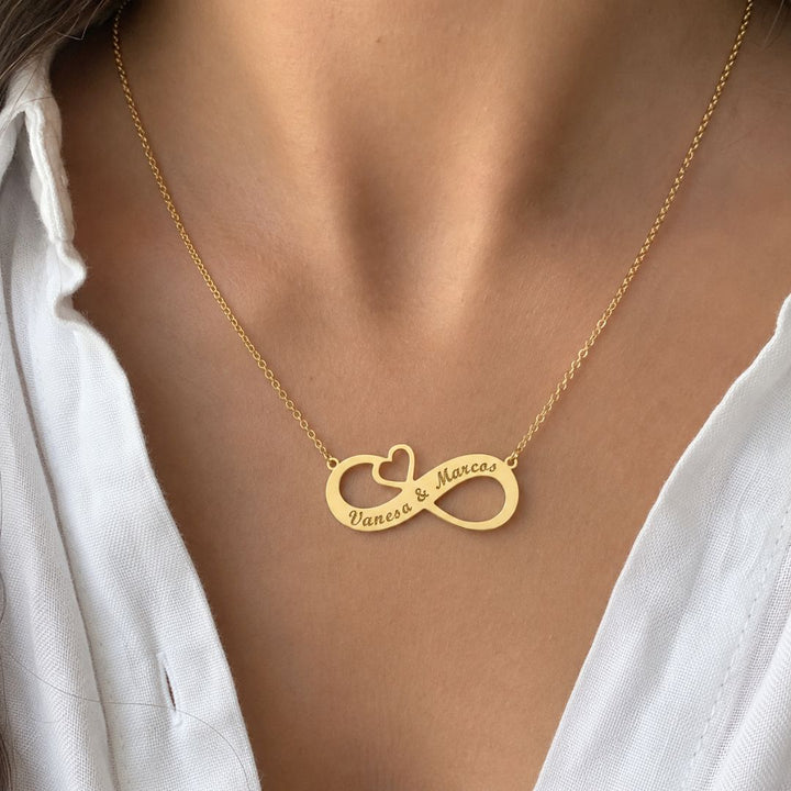 Collar personalizado DE ORO 18K INFINITO con CORAZÓN