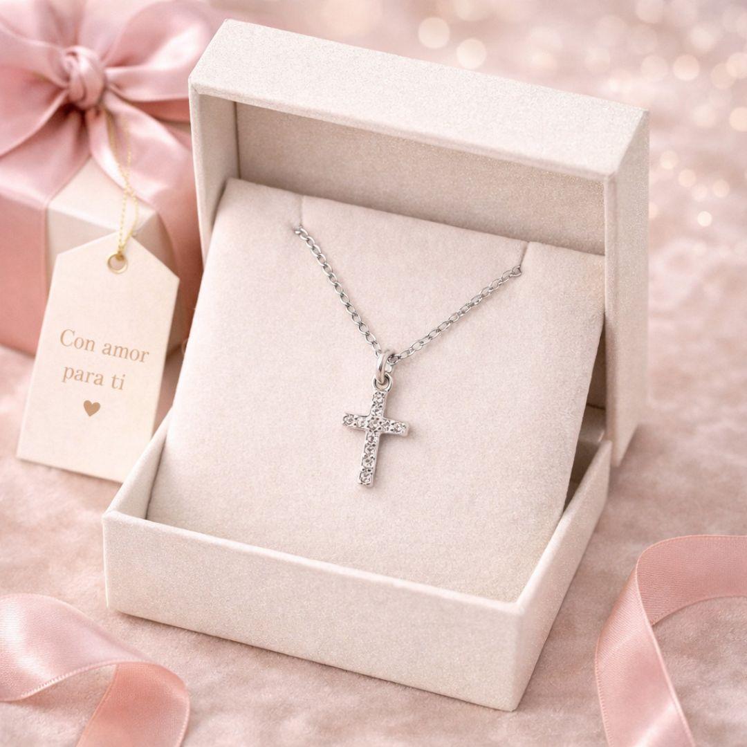 Gargantilla Cruz en Plata Rodiada con Circonitas Elegante