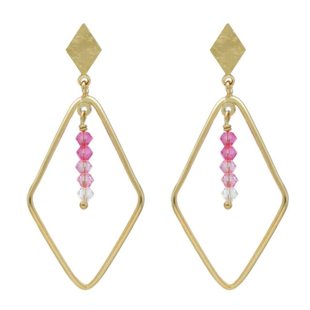 Pendientes Colgantes Anya Rombo con Cristales Fucsia en Plata de Ley bañada en Oro · Victoria Cruz