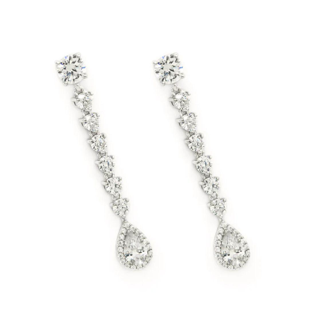 Pendientes Largos Plata con Circonitas Blancas – Elegancia para Momentos Especiales