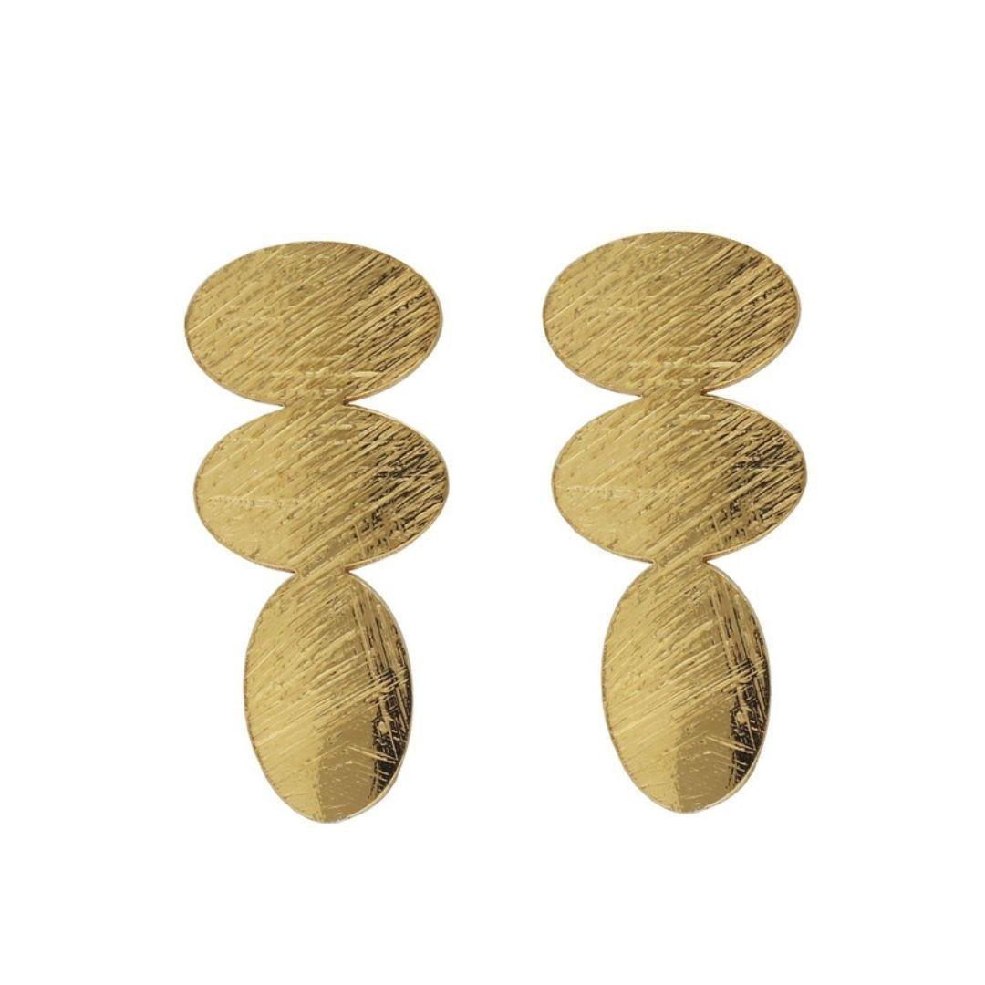 Pendientes Noise Oval Texturizados en Plata de Ley bañada en Oro · Victoria Cruz