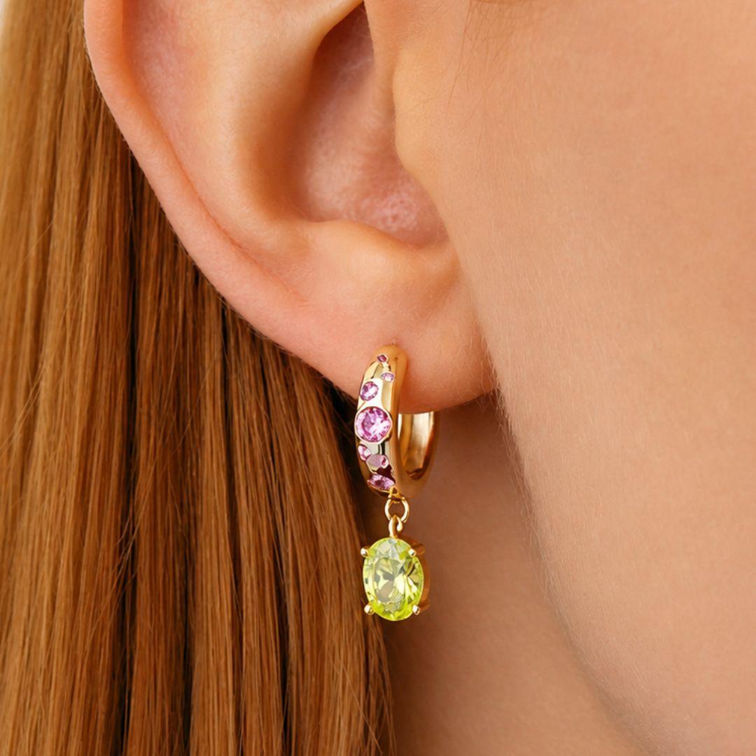 Pendientes de Plata Dorada con Cristales Rosas y Colgante Verde