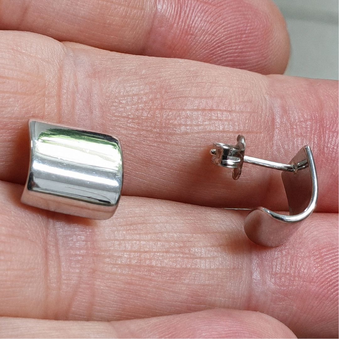 Pendientes de Plata Lisos con Diseño Geométrico