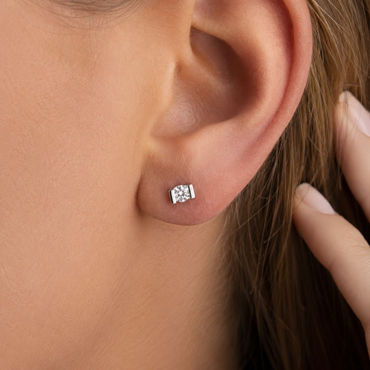 Pendientes de Plata de Ley 925 con Circonita Brillante – Diseño Minimalista