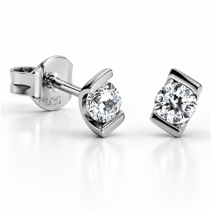 Pendientes de Plata de Ley 925 con Circonita Brillante – Diseño Minimalista