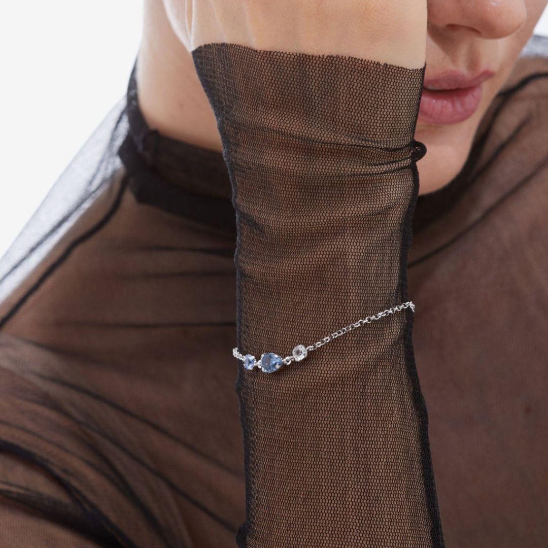 Pulsera Illume Lágrima Denim Blue en Plata de Ley bañada en Rodio · Victoria Cruz