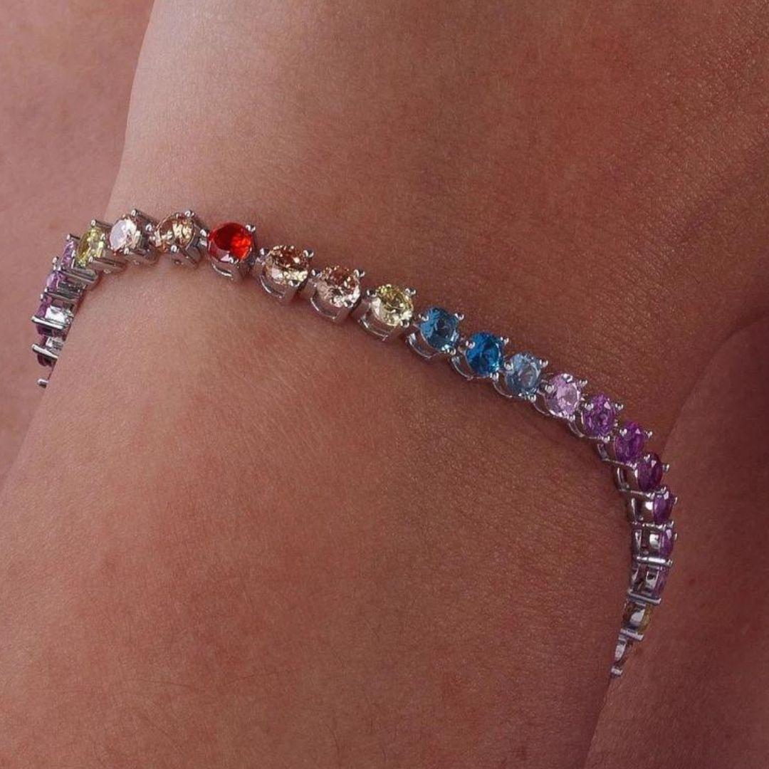 Pulsera Riviere adornada con piedras multicolor