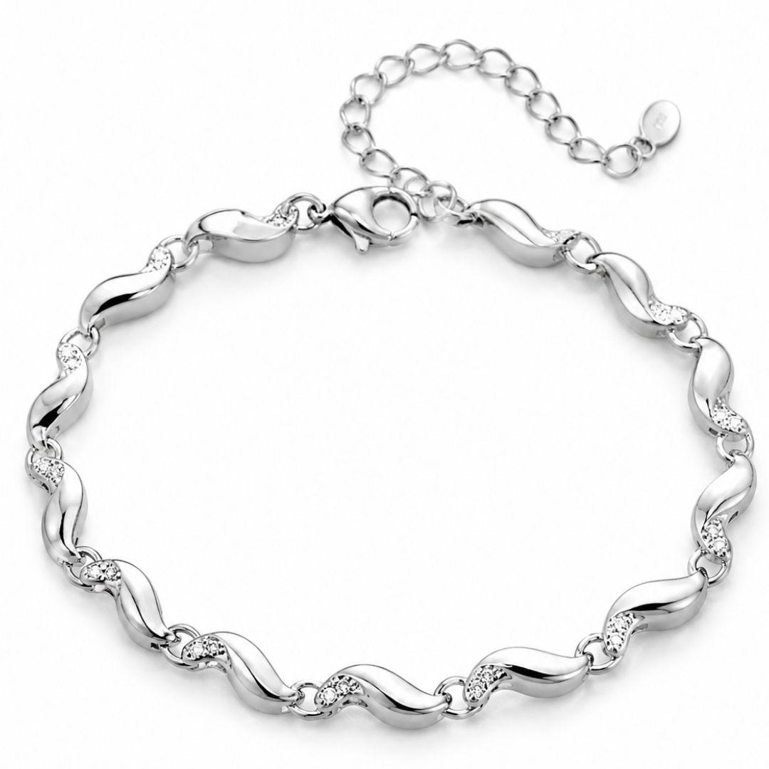 Pulsera de Plata con Circonitas y Eslabones Curvos – Elegancia Femenina y Diseño Sofisticado