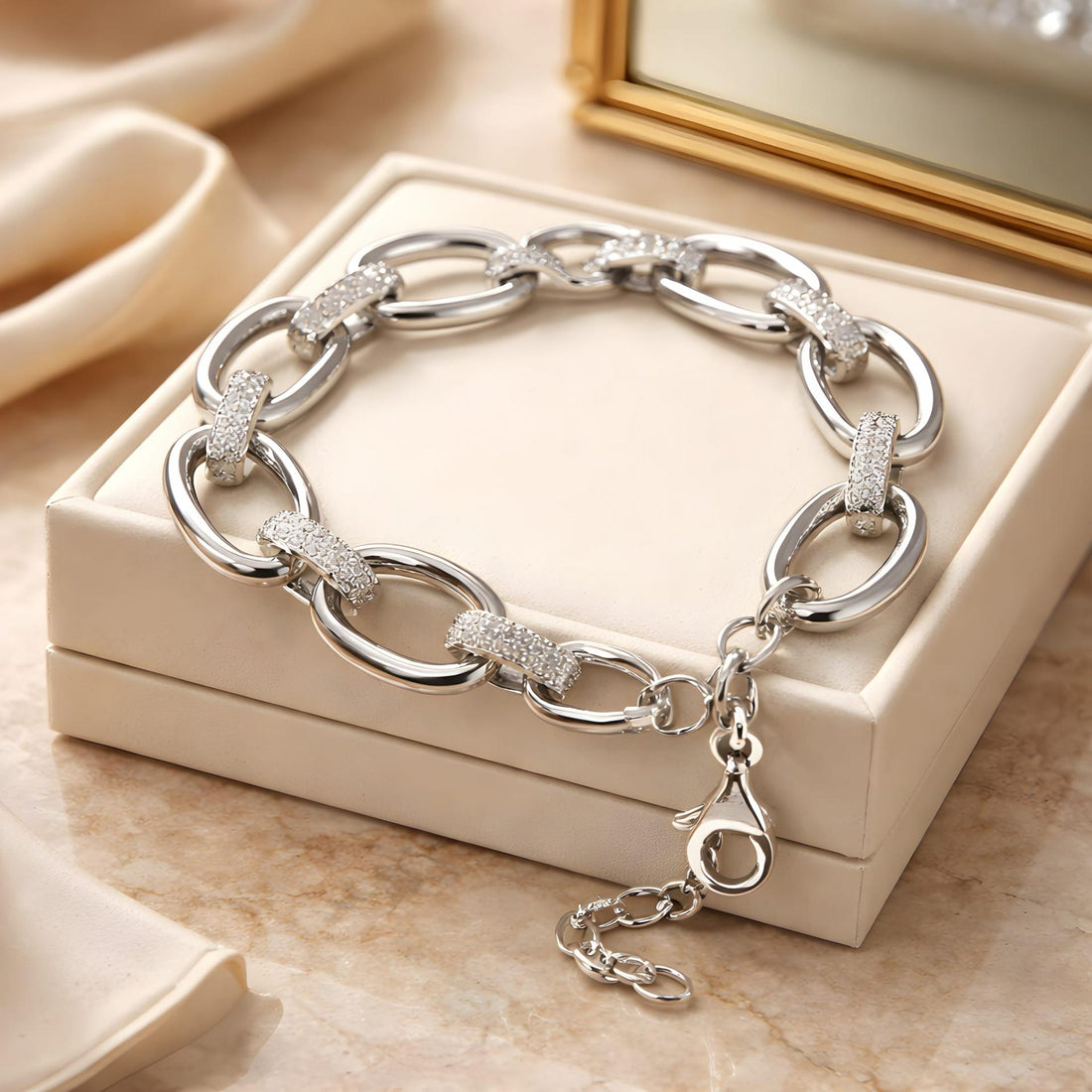 Pulsera de eslabones ovalados con circonitas en plata 925 – elegancia moderna