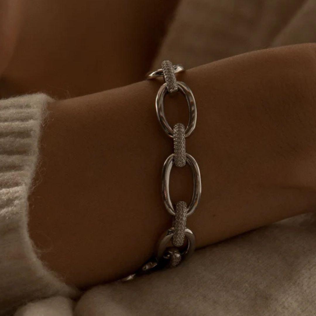 Pulsera de eslabones ovalados con circonitas en plata 925 – elegancia moderna