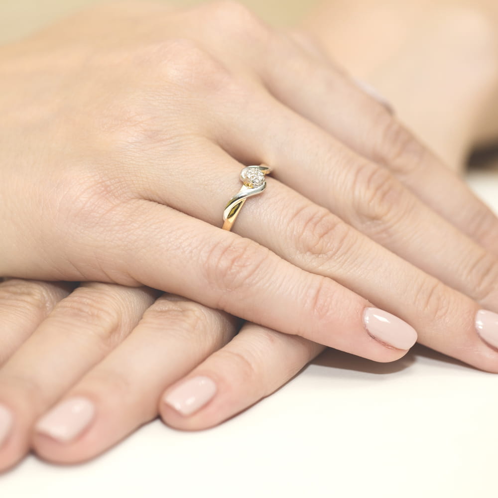Anillo Bicolor Alana Oro 14K con Diamantes Naturales 0,08 ct
