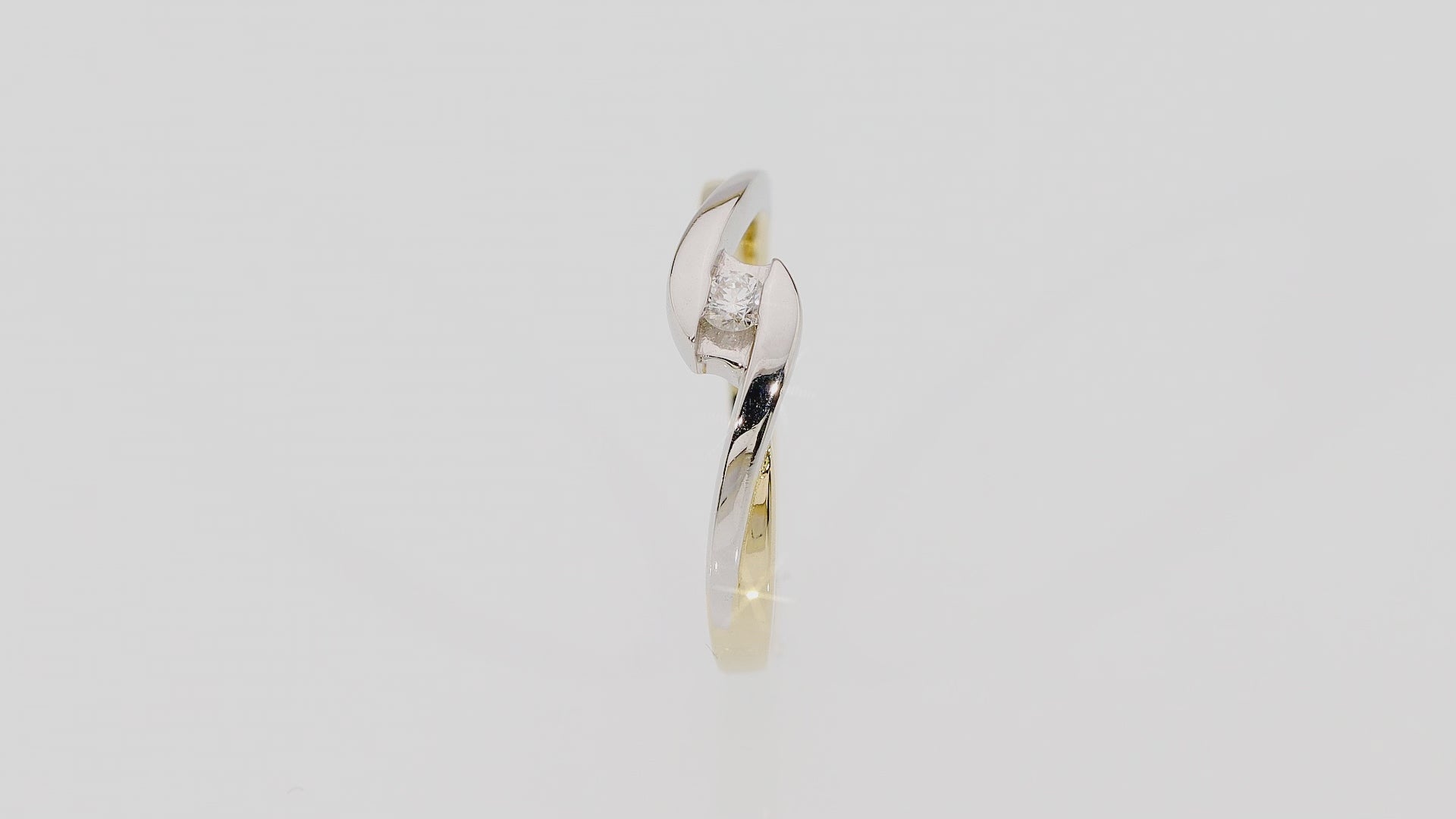 Anillo Lía Bicolor de Oro 14K con Diamante Natural 0,05 ct