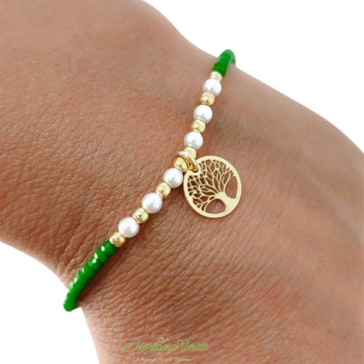 Pulsera de plata y piedras verdes con colgante árbol de la vida